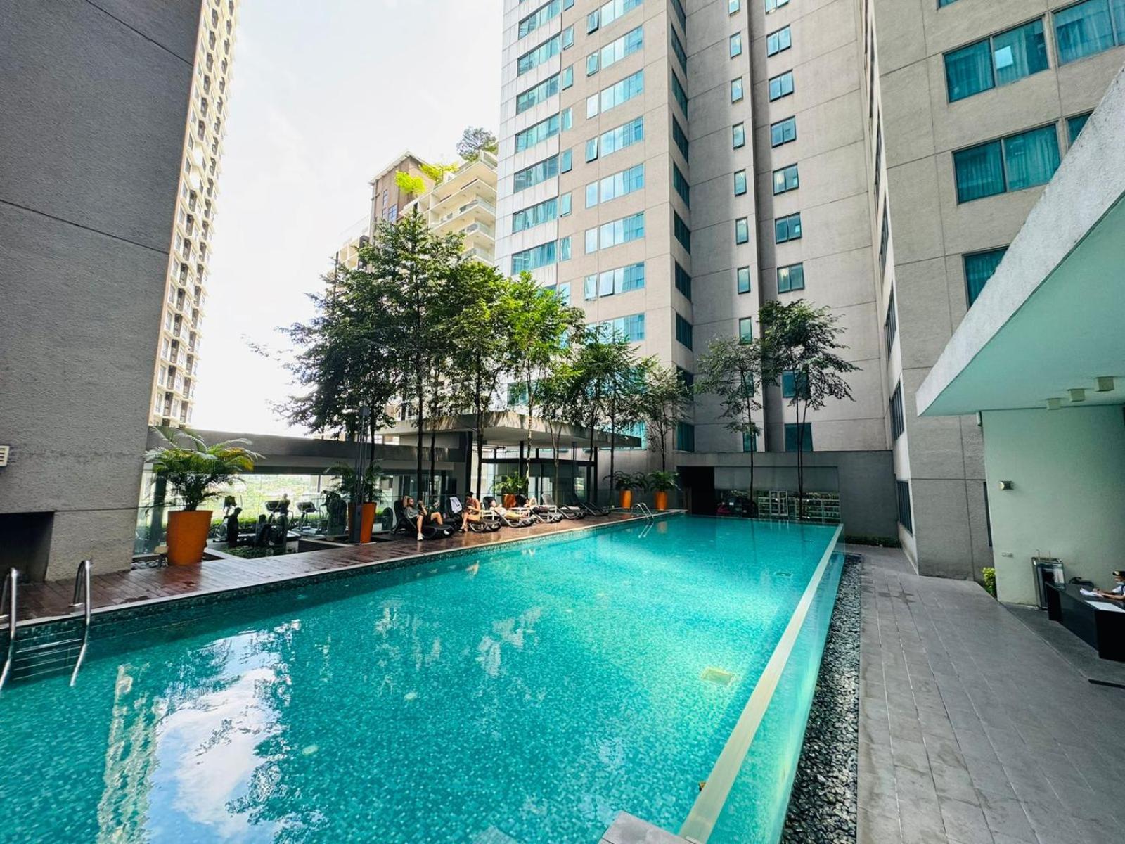 Summer Suites Klcc By Homestay — Photos 1